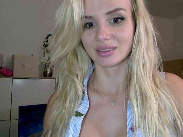 CorneliaSweet webcam