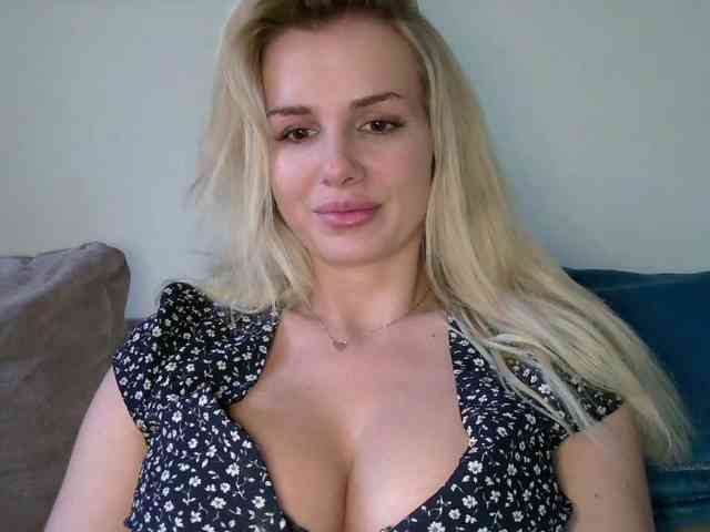 CorneliaSweet webcam