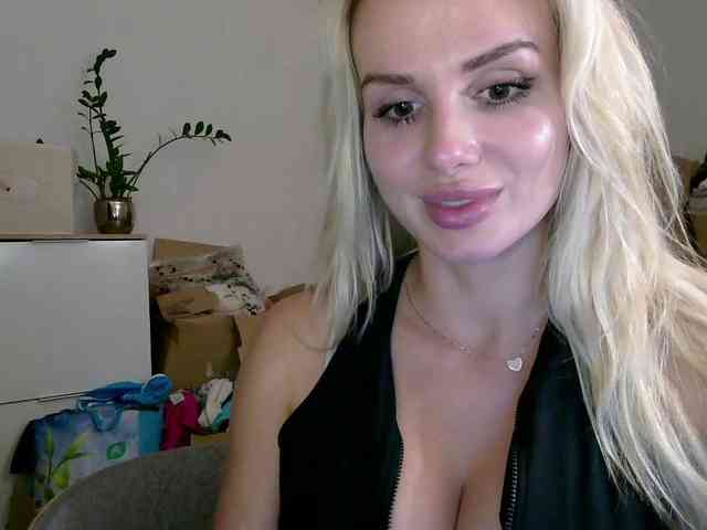 CorneliaSweet webcam