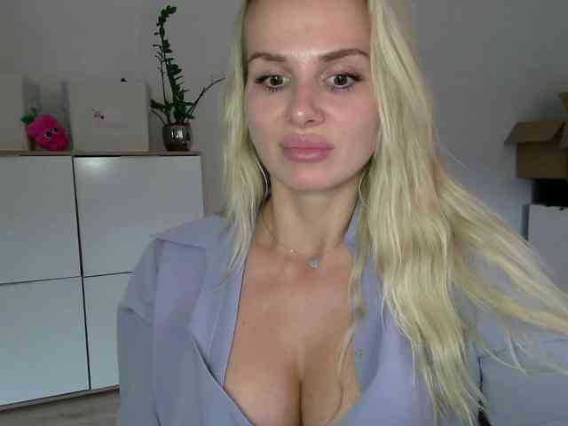 CorneliaSweet webcam