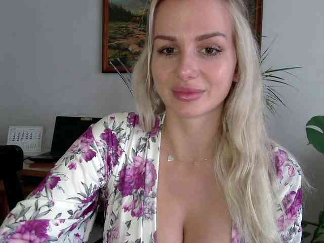 CorneliaSweet webcam