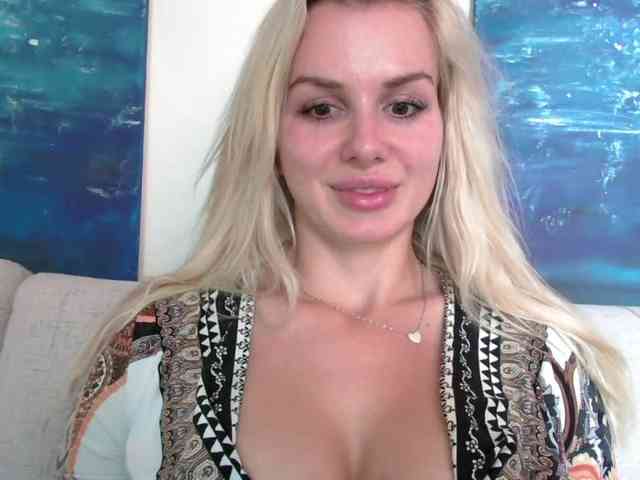 CorneliaSweet webcam