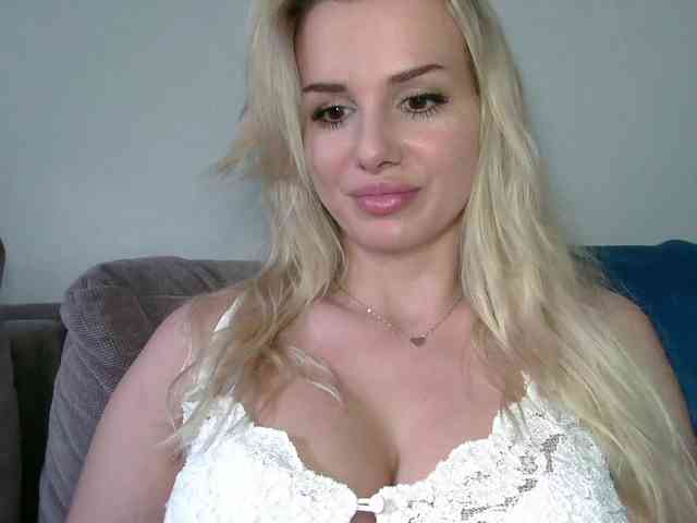 CorneliaSweet webcam