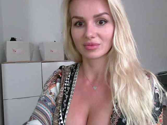 CorneliaSweet webcam