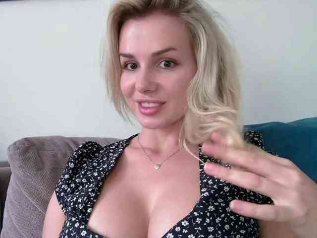 CorneliaSweet webcam