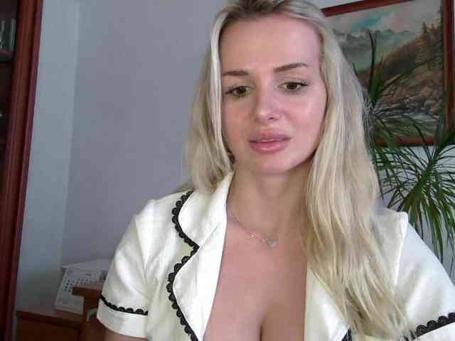 CorneliaSweet webcam