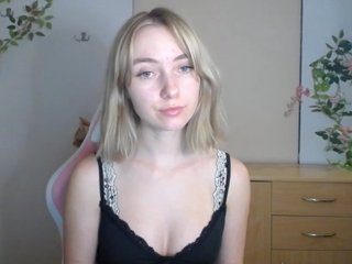 LuciaGlow Porn Show