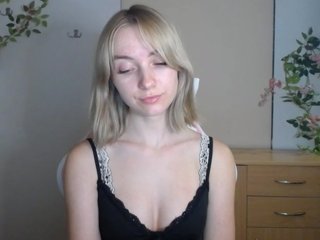 LuciaGlow Porn Show