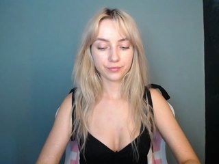 LuciaGlow Porn Show