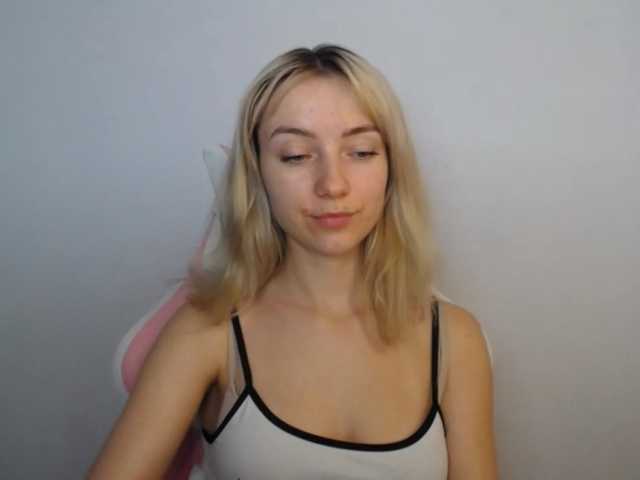 LuciaGlow live cam on BongaCams
