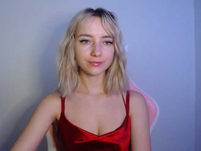LuciaGlow live cam on BongaCams