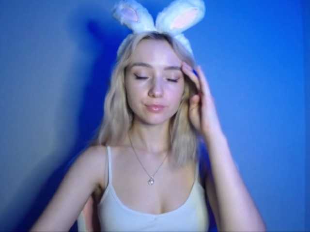 LuciaGlow live cam on BongaCams