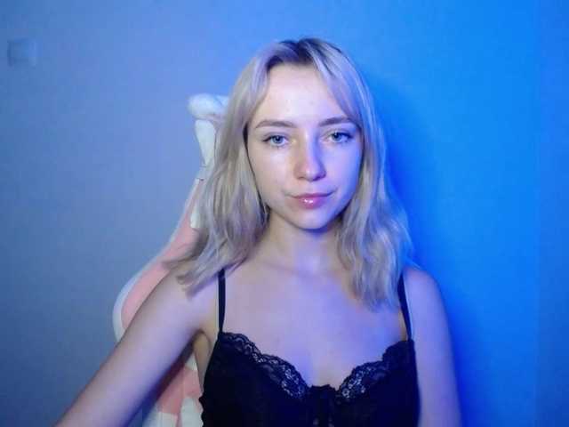 LuciaGlow live cam on BongaCams
