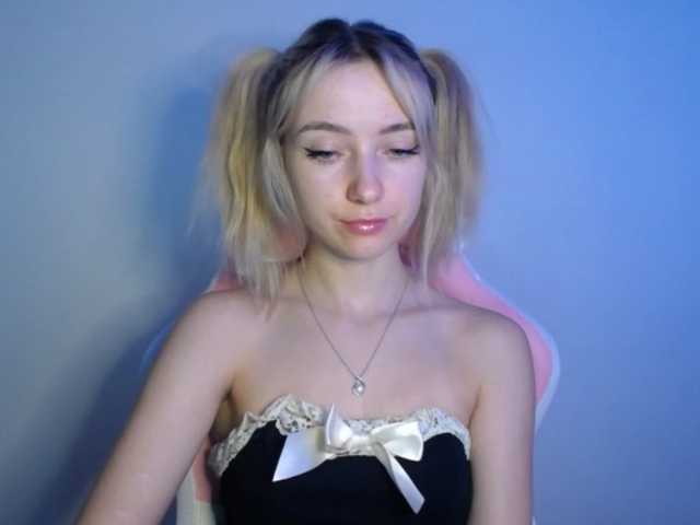 LuciaGlow live cam on BongaCams