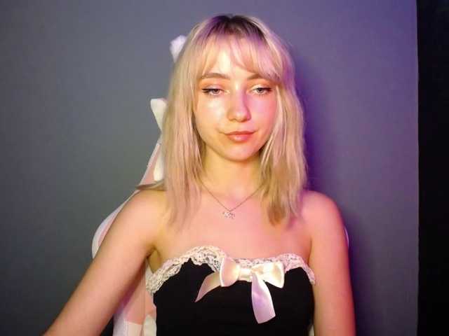 LuciaGlow live cam on BongaCams