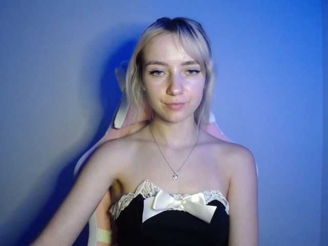 LuciaGlow live cam on BongaCams