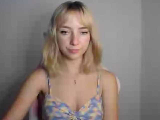 LuciaGlow live cam on BongaCams