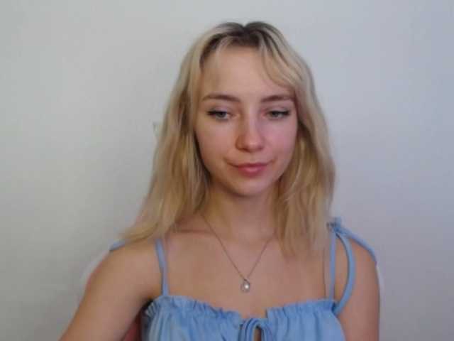 LuciaGlow live cam on BongaCams