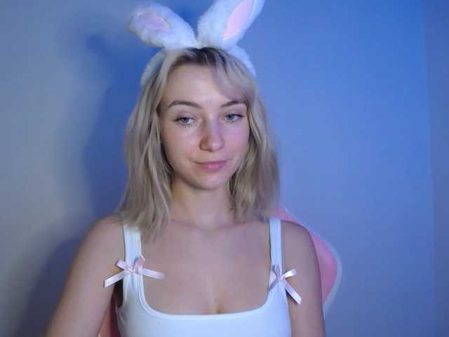 LuciaGlow live cam on BongaCams