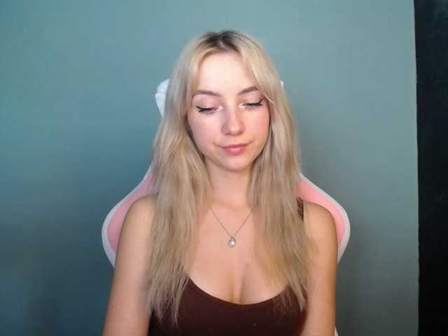 LuciaGlow live cam on BongaCams