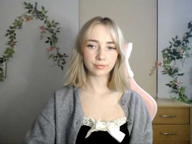 LuciaGlow live cam on BongaCams
