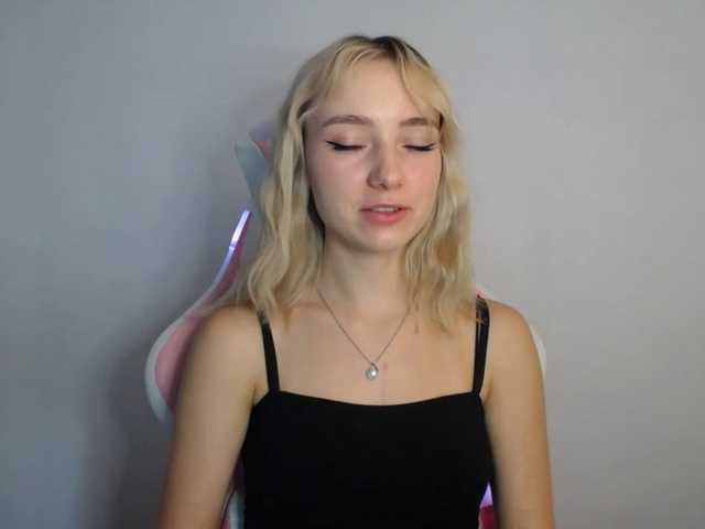 LuciaGlow live cam on BongaCams