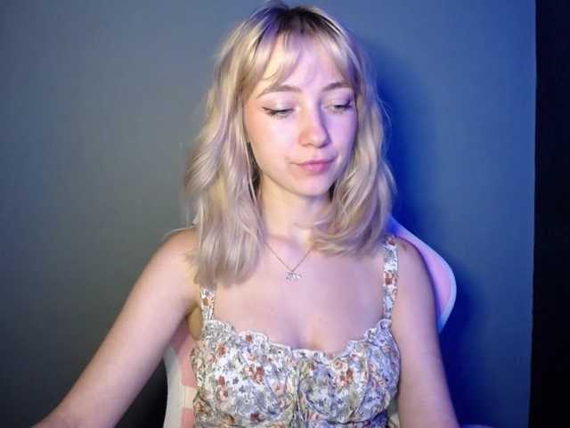 LuciaGlow live cam on BongaCams