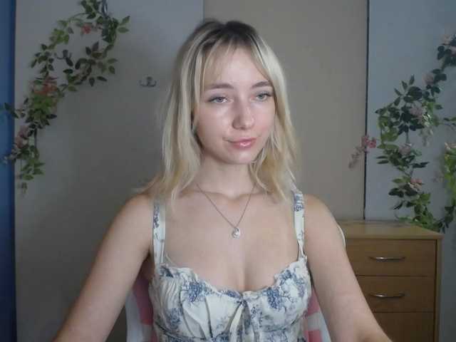 LuciaGlow live cam on BongaCams