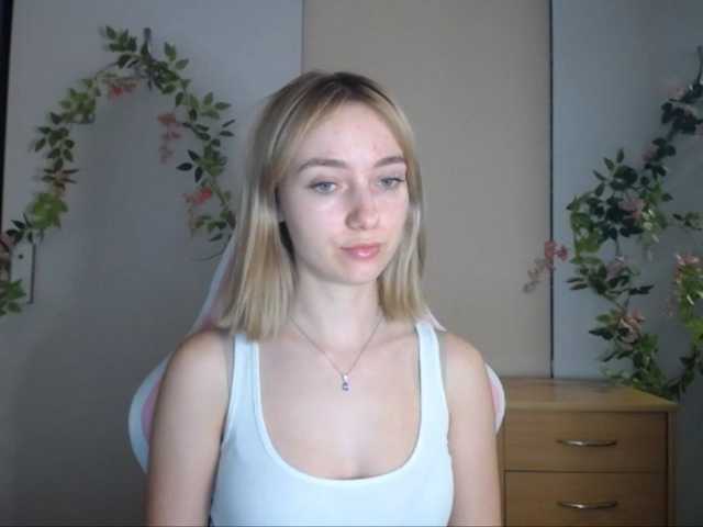 LuciaGlow live cam on BongaCams