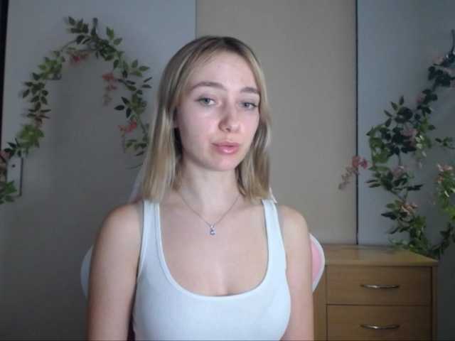 LuciaGlow live cam on BongaCams