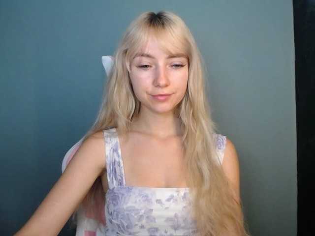LuciaGlow live cam on BongaCams
