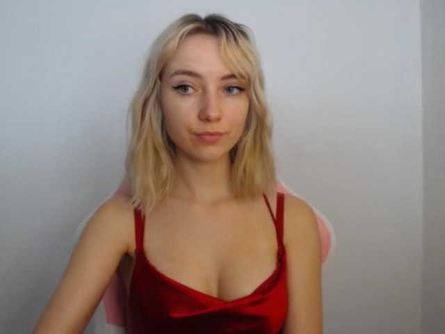 LuciaGlow live webcam show