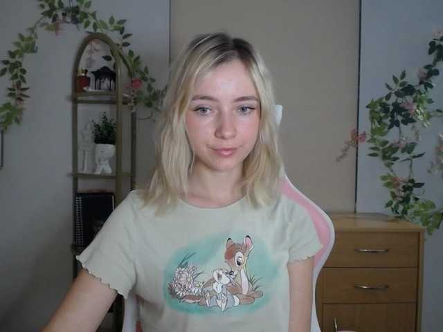 LuciaGlow live cam on BongaCams