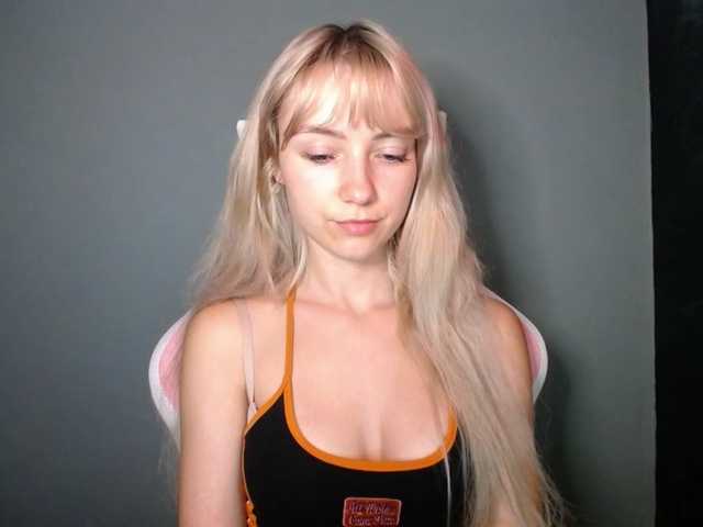 LuciaGlow live cam on BongaCams