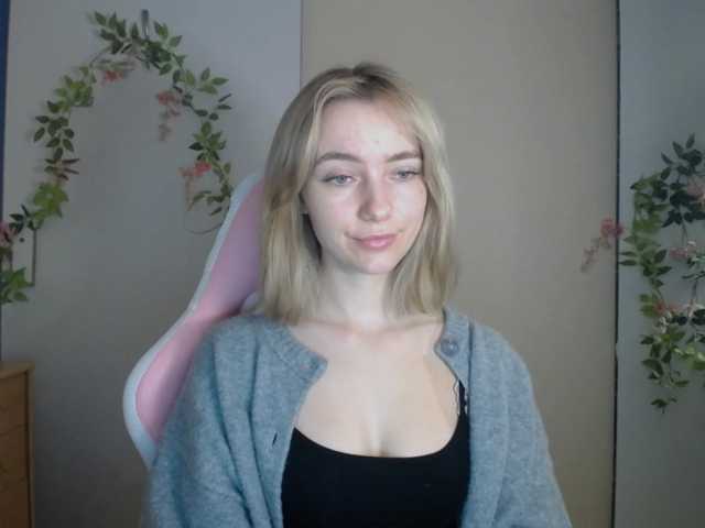 LuciaGlow live cam on BongaCams