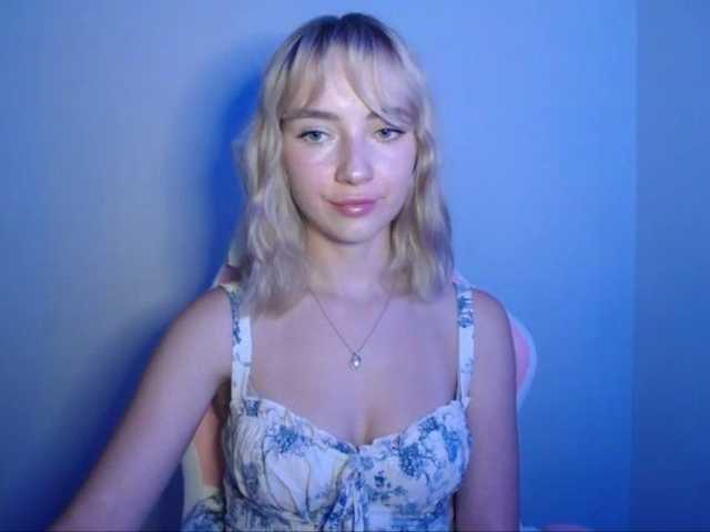 LuciaGlow live cam on BongaCams