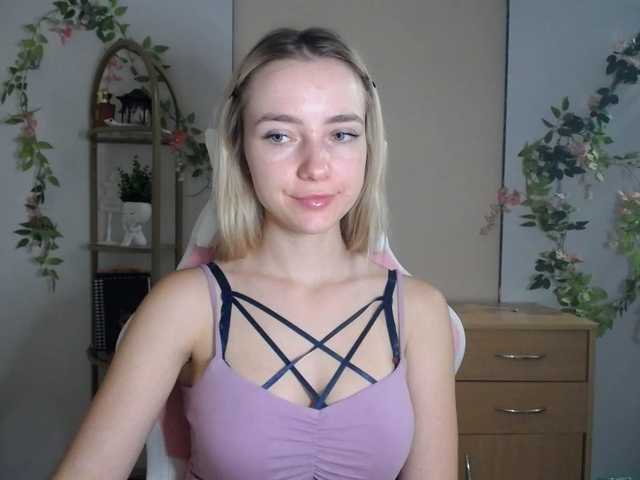 LuciaGlow live cam on BongaCams