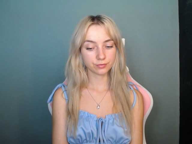 LuciaGlow live cam on BongaCams