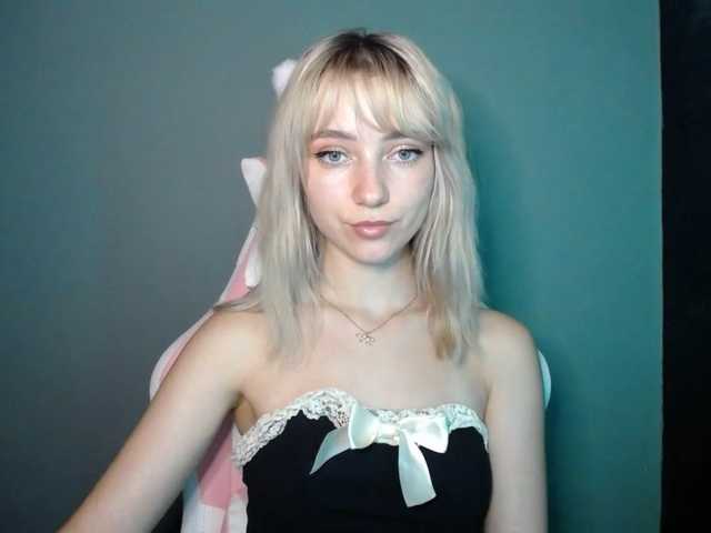 LuciaGlow live cam on BongaCams