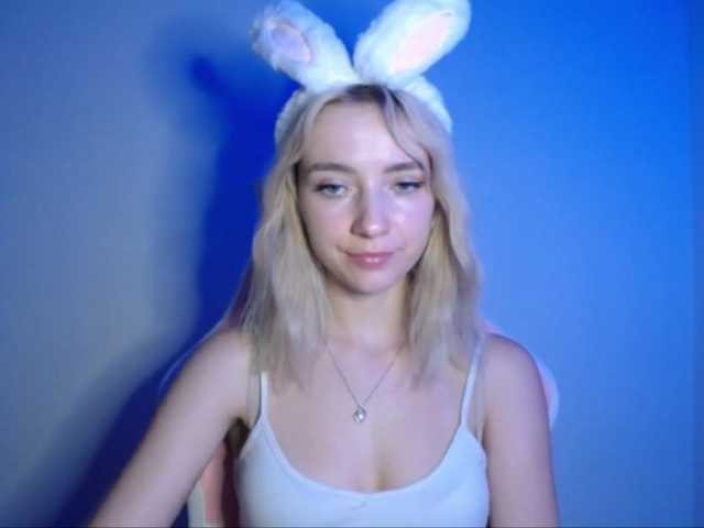 LuciaGlow live cam on BongaCams