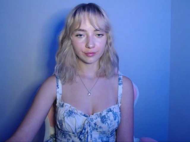 LuciaGlow live cam on BongaCams