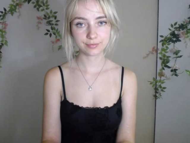 LuciaGlow live cam on BongaCams