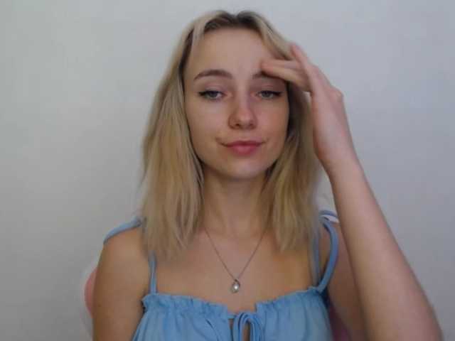 LuciaGlow live cam on BongaCams