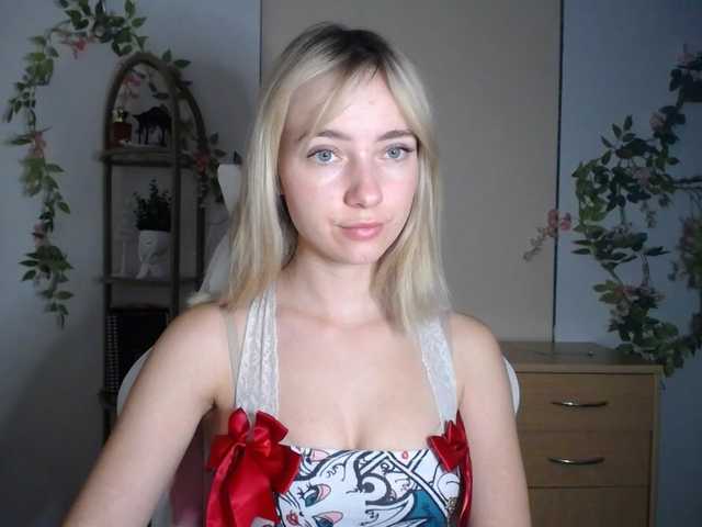 LuciaGlow live cam on BongaCams