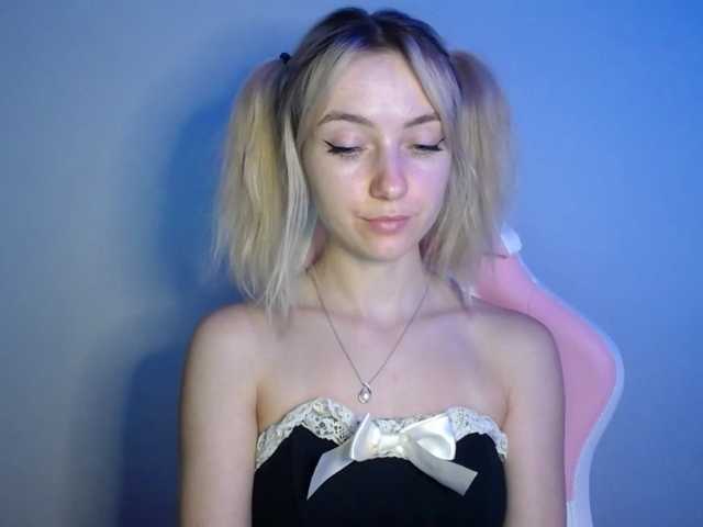 LuciaGlow live cam on BongaCams