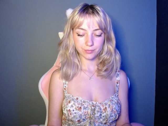 LuciaGlow live cam on BongaCams