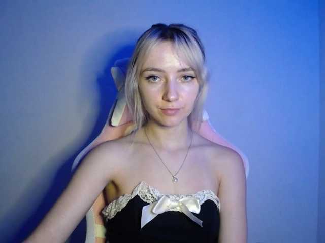 LuciaGlow live cam on BongaCams