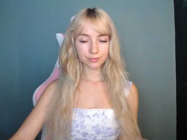 LuciaGlow live cam on BongaCams