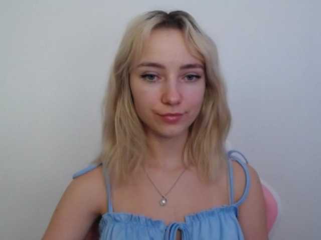 LuciaGlow live cam on BongaCams