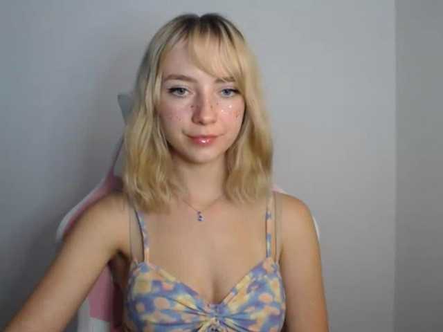 LuciaGlow live cam on BongaCams